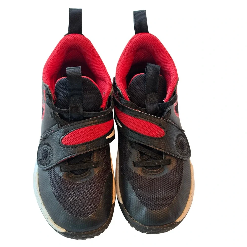 Nike Team Hustle D 11 Black Red White Kids Basketball Shoes DV8994-003 Size 13C